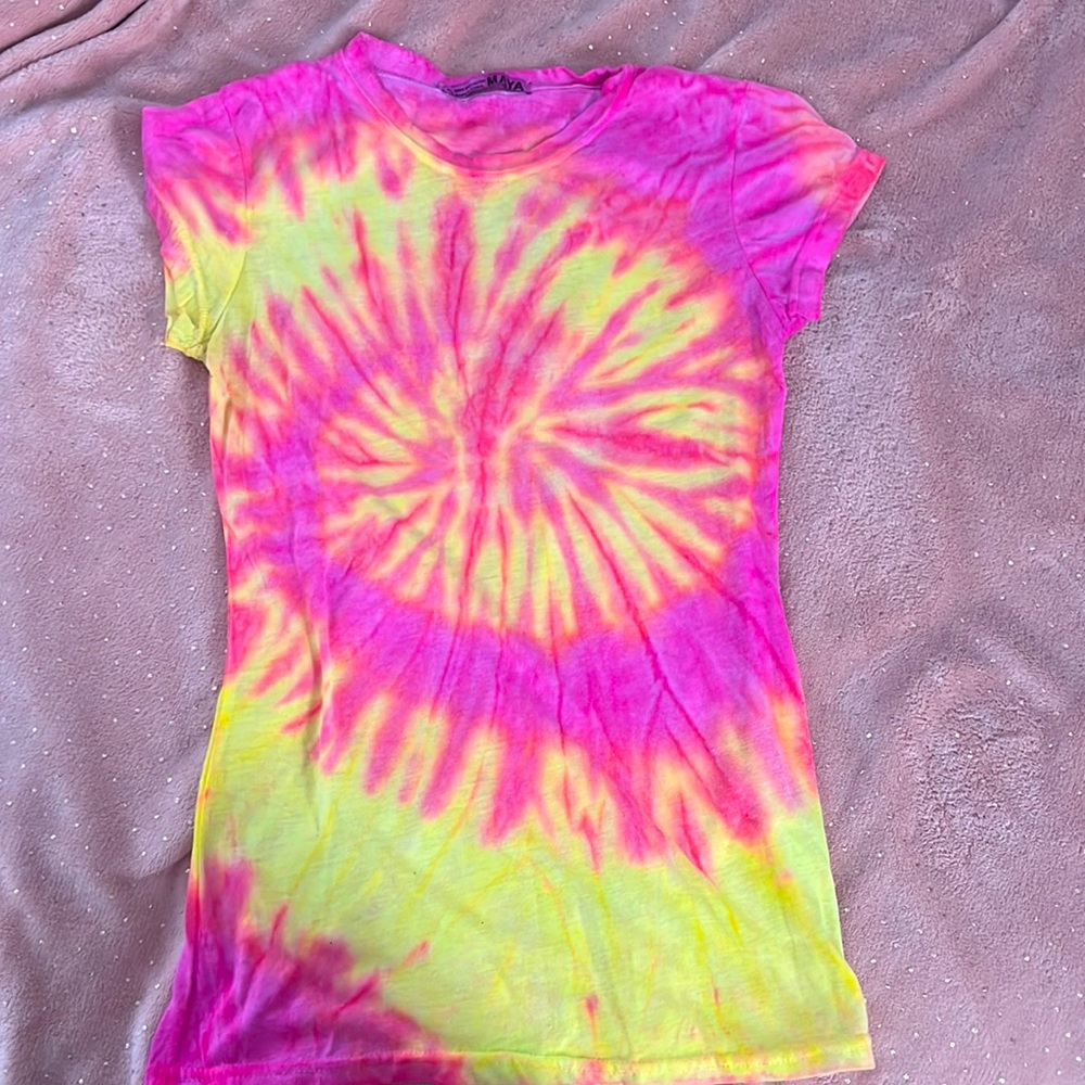 tie die effect t shirt